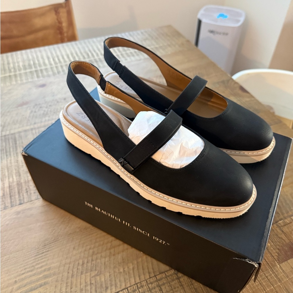 Black Slingback Women's Shoes